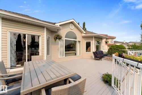 8704 165 Avenue Nw, Edmonton, AB 