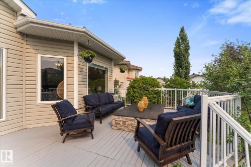 8704 165 Avenue Nw, Edmonton, AB 