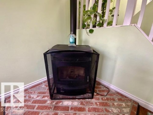 4505 53 Street, Wetaskiwin, AB - Indoor Photo Showing Other Room