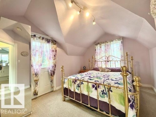 4505 53 Street, Wetaskiwin, AB - Indoor Photo Showing Bedroom