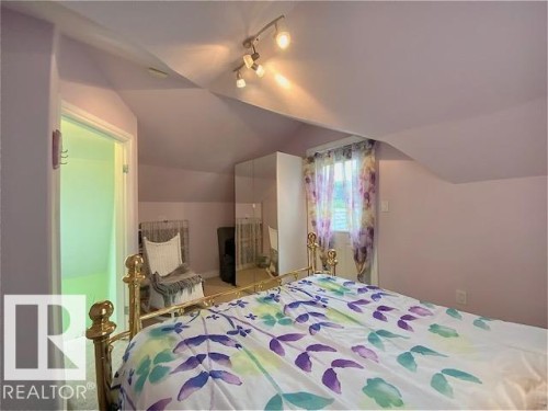 4505 53 Street, Wetaskiwin, AB - Indoor Photo Showing Bedroom