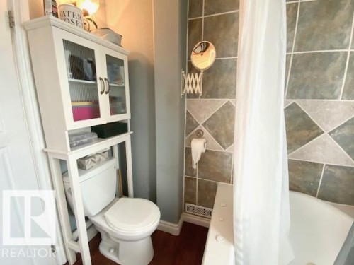 4505 53 Street, Wetaskiwin, AB - Indoor Photo Showing Bathroom