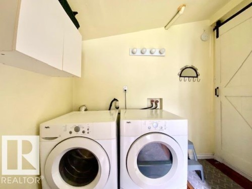 4505 53 Street, Wetaskiwin, AB - Indoor Photo Showing Laundry Room