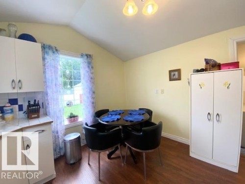 4505 53 Street, Wetaskiwin, AB - Indoor