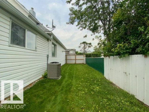 4505 53 Street, Wetaskiwin, AB - Outdoor