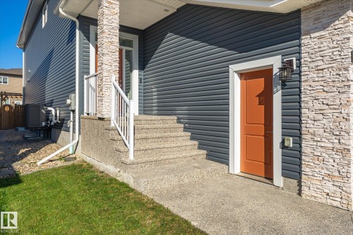 17618 64A Street Nw, Edmonton, AB 