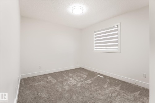 17618 64A Street Nw, Edmonton, AB 