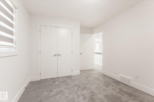 17618 64A Street Nw, Edmonton, AB 