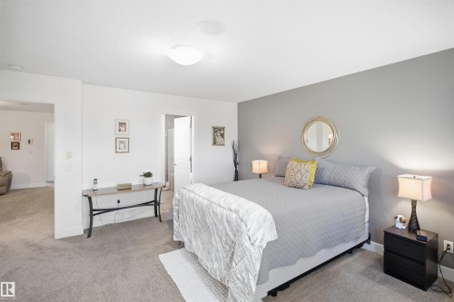 6917 Johnnie Caine Way Nw, Edmonton, AB 