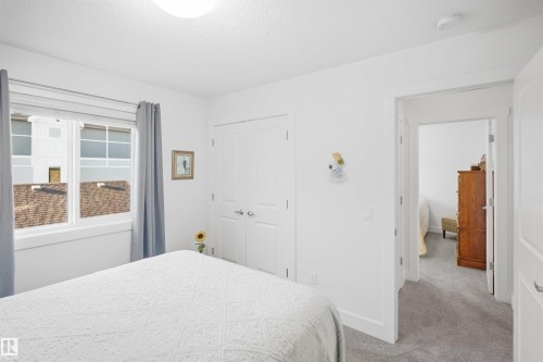 6917 Johnnie Caine Way Nw, Edmonton, AB 