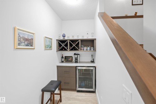 6917 Johnnie Caine Way Nw, Edmonton, AB 