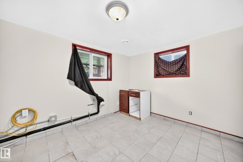 Image quality insufficient for description - 9719 71 Avenue Nw, Edmonton, AB - Indoor Photo Showing Other Room