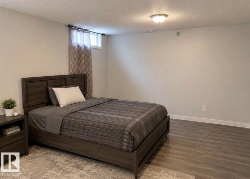 3221 132A Avenue Nw, Edmonton, AB 