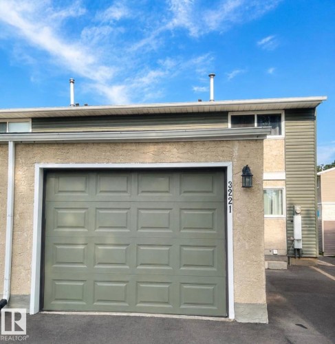 3221 132A Avenue Nw, Edmonton, AB 