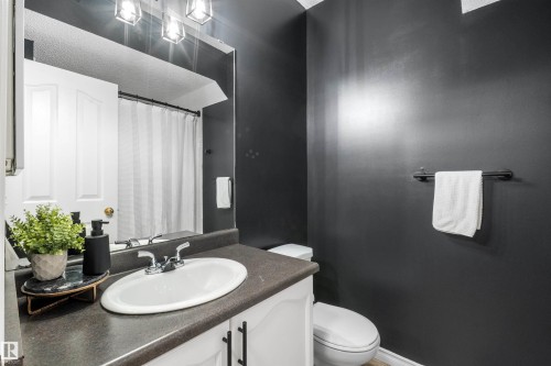 #30 3010 33 Av Nw, Edmonton, AB 