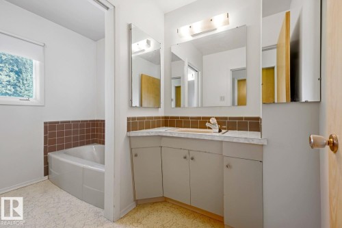 3830 Ada Boulevard Nw, Edmonton, AB 