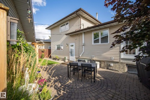 8818 161 Street Nw, Edmonton, AB 