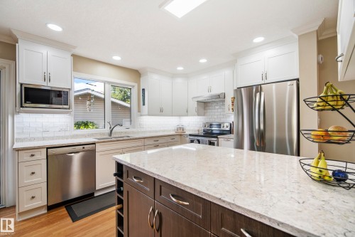 8818 161 Street Nw, Edmonton, AB 