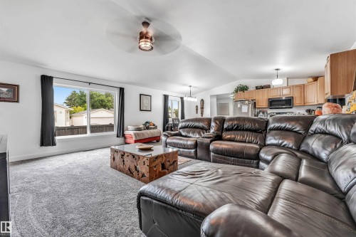 3400 Lakeview Point Northwest, Edmonton, AB - Indoor Photo Showing Living Room