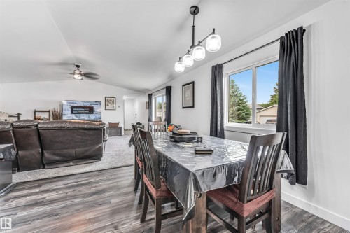 3400 Lakeview Point Northwest, Edmonton, AB - Indoor Photo Showing Dining Room