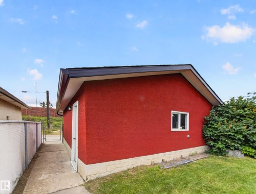 9836 169 Street Nw, Edmonton, AB 