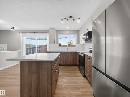 9836 169 Street Nw, Edmonton, AB 