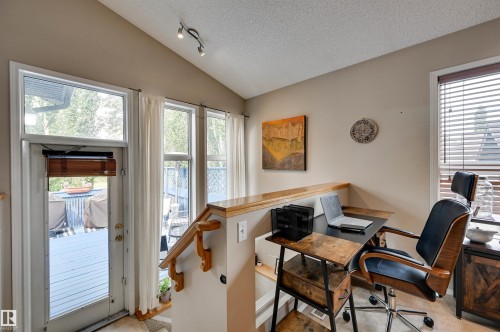 1524 Breckenridge Close Nw, Edmonton, AB - Indoor Photo Showing Office