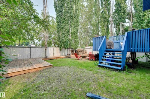 1524 Breckenridge Close Nw, Edmonton, AB - Outdoor With Backyard