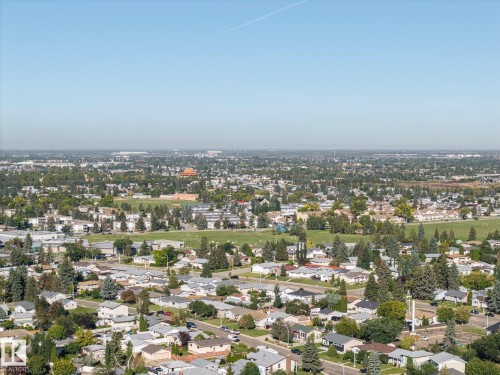 Expansive urban landscape with extensive tree cover and varied residential architecture - #2 14120 80 St Nw, Edmonton, AB 