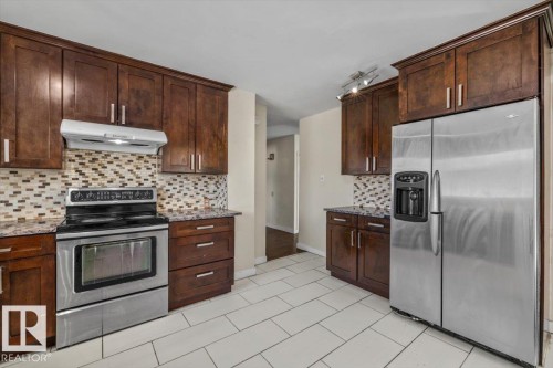11516 44 Avenue Nw, Edmonton, AB 