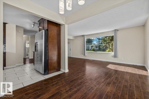 11516 44 Avenue Nw, Edmonton, AB 