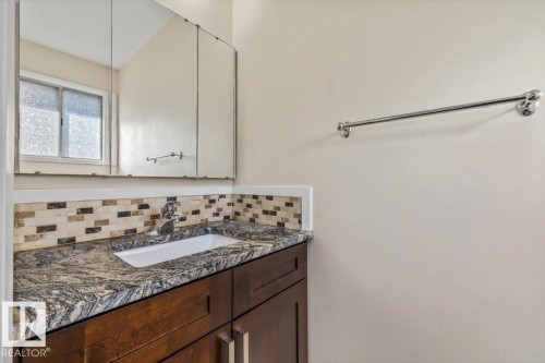 11516 44 Avenue Nw, Edmonton, AB 