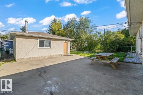 11516 44 Avenue Nw, Edmonton, AB 