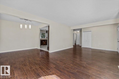 11516 44 Avenue Nw, Edmonton, AB 