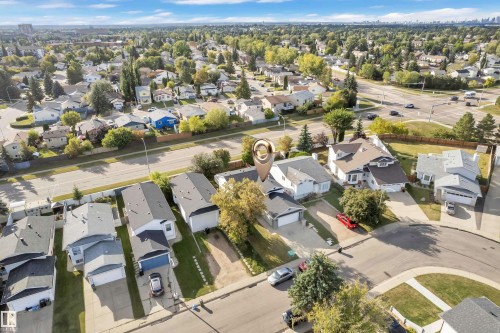 Residential neighborhood with established properties and mature trees - 3320 43 Street Nw, Edmonton, AB 