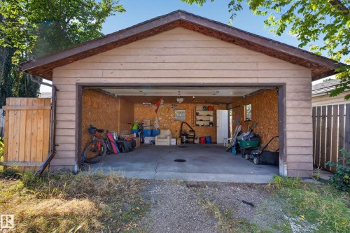 Garage - 333 Kirkpatrick Crescent Nw, Edmonton, AB 