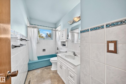 10528 128 Avenue Nw, Edmonton, AB 