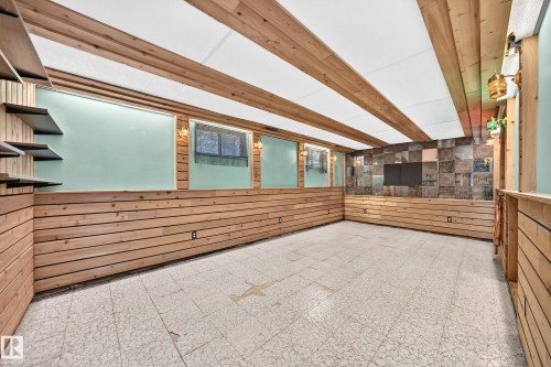 10528 128 Avenue Nw, Edmonton, AB 