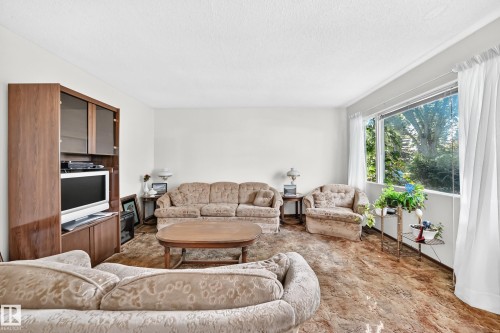 10528 128 Avenue Nw, Edmonton, AB 