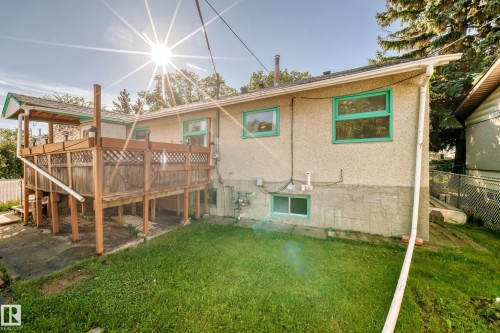 10528 128 Avenue Nw, Edmonton, AB 