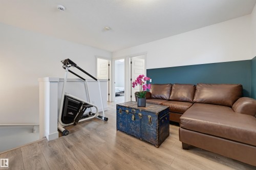 22434 99A Avenue Nw, Edmonton, AB - Indoor Photo Showing Living Room