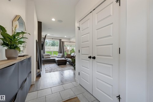 22434 99A Avenue Nw, Edmonton, AB - Indoor Photo Showing Other Room