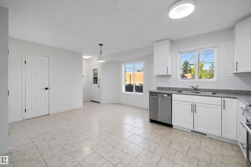 11822 47 Street Nw, Edmonton, AB 