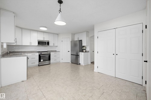 11822 47 Street Nw, Edmonton, AB 