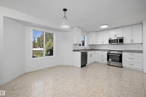11822 47 Street Nw, Edmonton, AB 