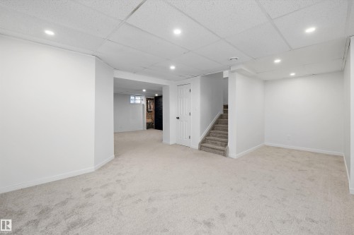 11822 47 Street Nw, Edmonton, AB 