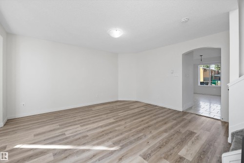 11822 47 Street Nw, Edmonton, AB 