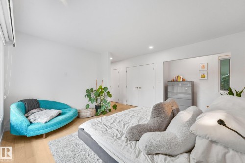 14128 98 Avenue Nw, Edmonton, AB - Indoor