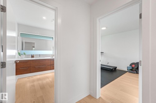 14128 98 Avenue Nw, Edmonton, AB - Indoor