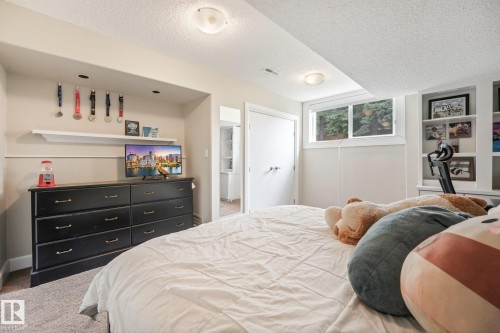 14128 98 Avenue Nw, Edmonton, AB - Indoor Photo Showing Bedroom